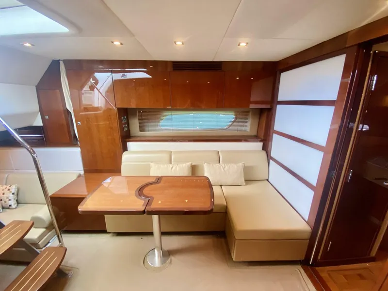 Slide: The Image of Sea Ray 450 Sundancer 2010 - 47