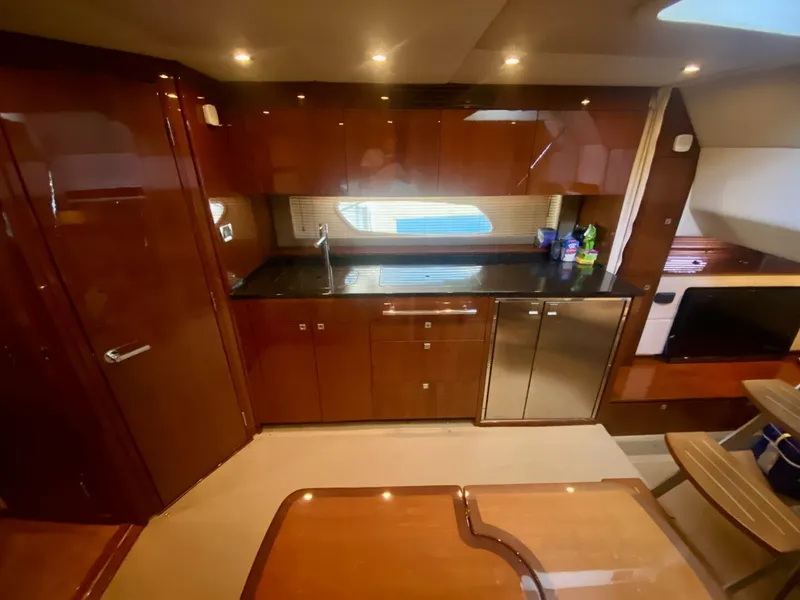 Slide: The Image of Sea Ray 450 Sundancer 2010 - 51