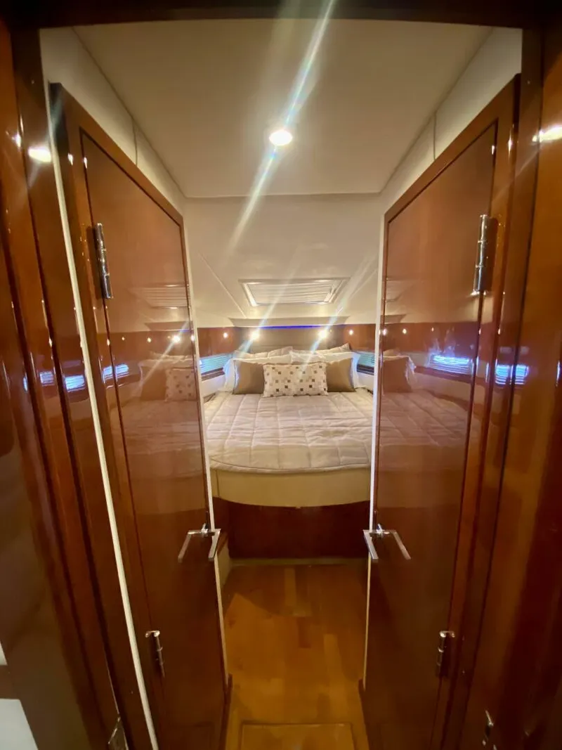 Slide: The Image of Sea Ray 450 Sundancer 2010 - 57