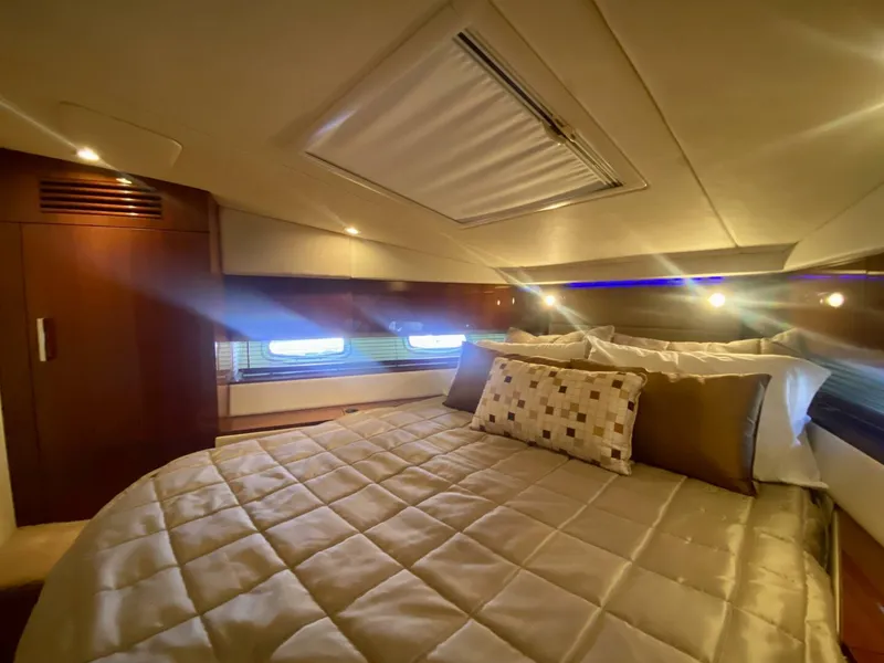Slide: The Image of Sea Ray 450 Sundancer 2010 - 59