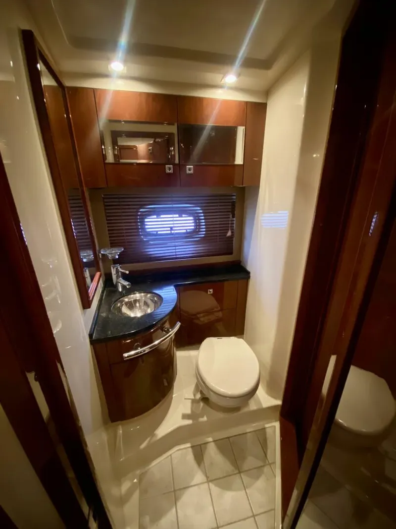 Slide: The Image of Sea Ray 450 Sundancer 2010 - 61
