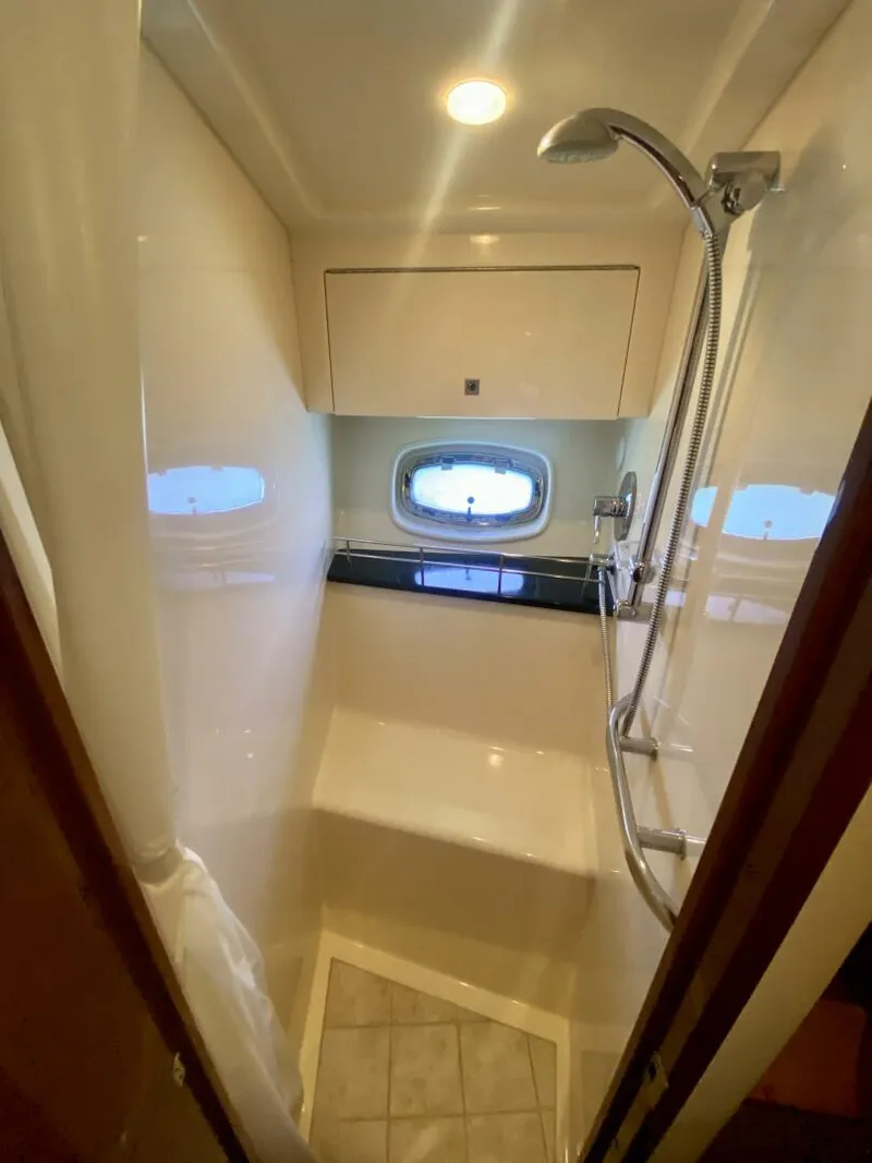 Slide: The Image of Sea Ray 450 Sundancer 2010 - 63