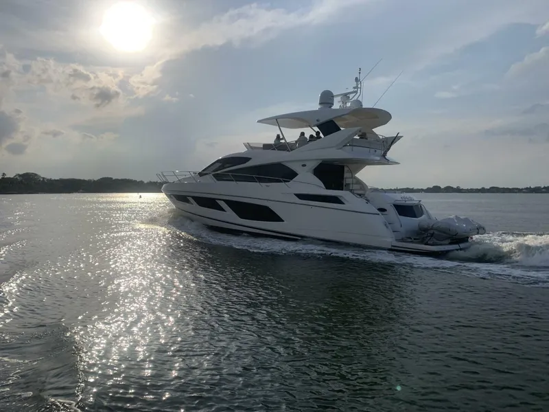 Slide: The Image of Sunseeker Manhattan 65 2016 - 2