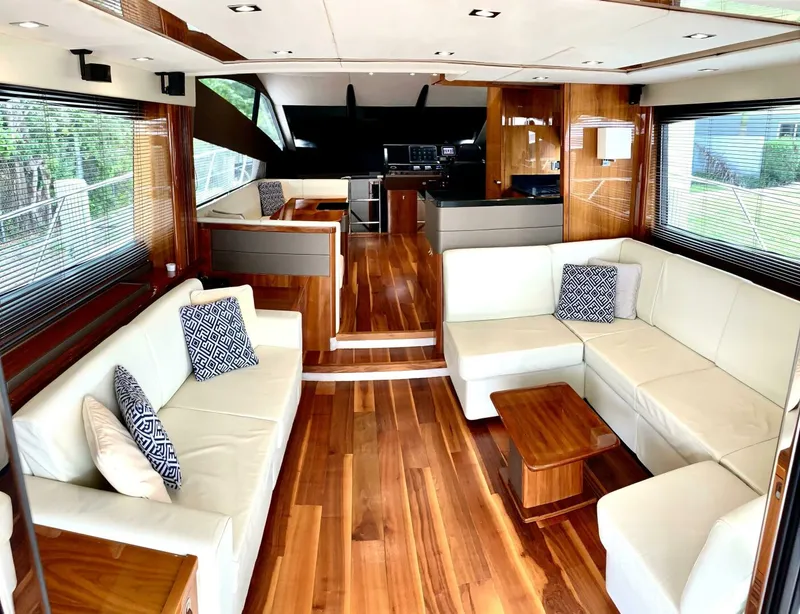 Slide: The Image of Sunseeker Manhattan 65 2016 - 3