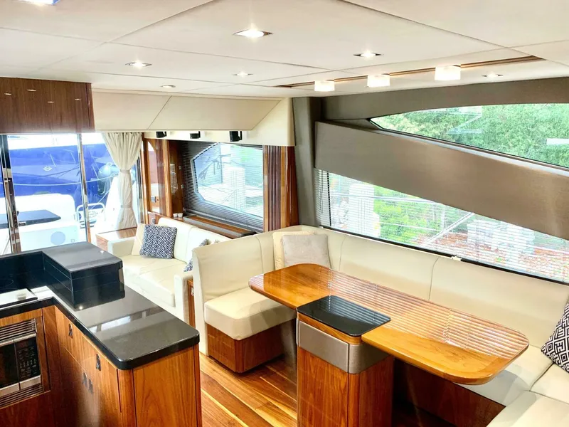 Slide: The Image of Sunseeker Manhattan 65 2016 - 7