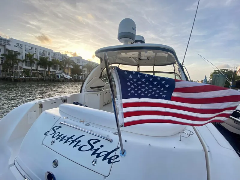 The Image of Sea Ray 420 Sundancer 2005 - 0