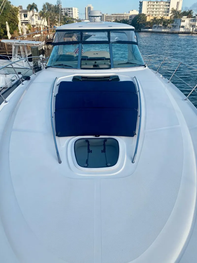 Slide: The Image of Sea Ray 420 Sundancer 2005 - 21