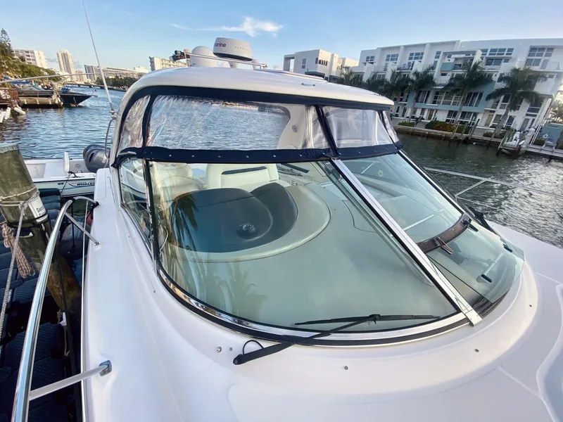 Slide: The Image of Sea Ray 420 Sundancer 2005 - 25