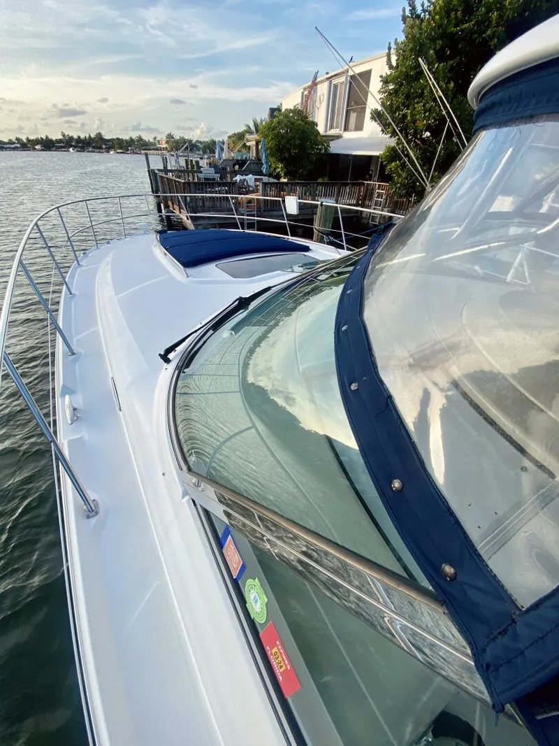 Slide: The Image of Sea Ray 420 Sundancer 2005 - 26