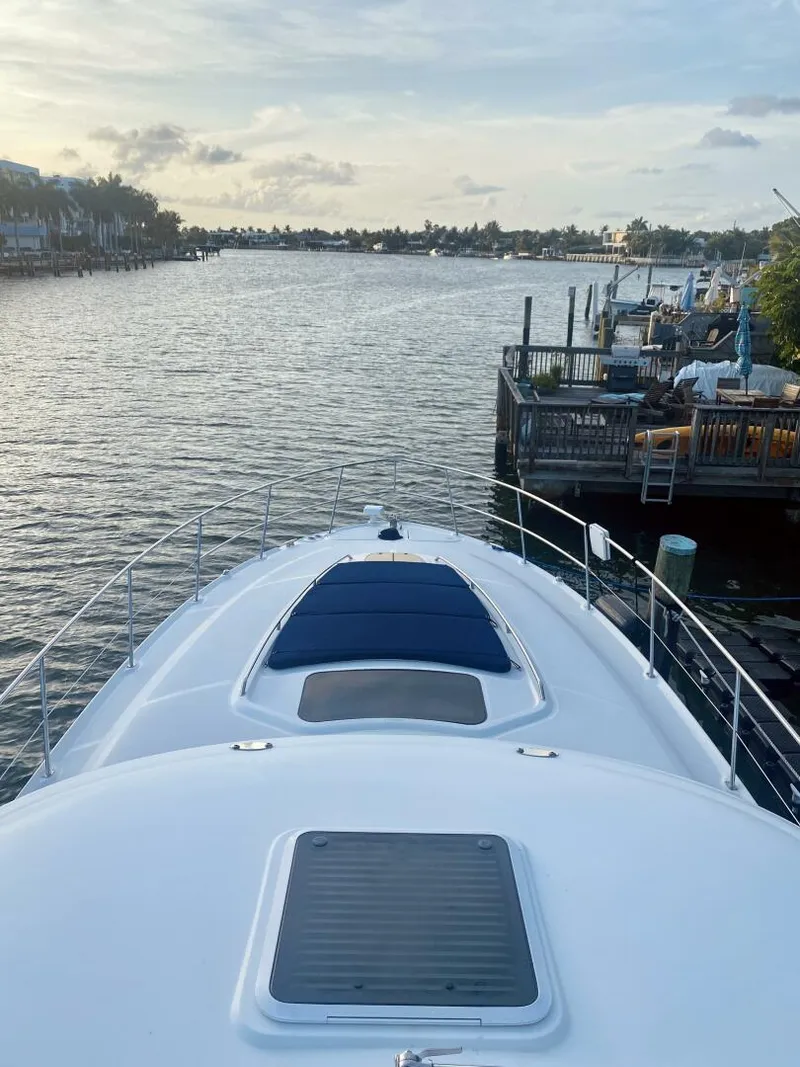 Slide: The Image of Sea Ray 420 Sundancer 2005 - 28