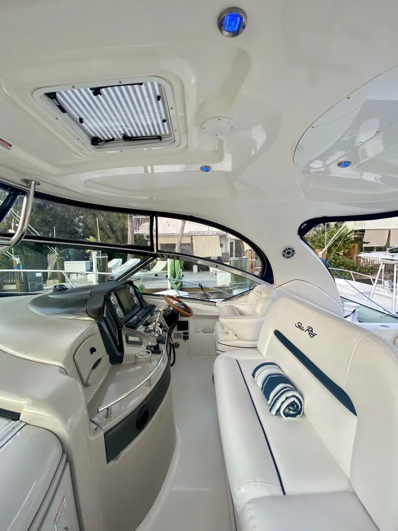 Slide: The Image of Sea Ray 420 Sundancer 2005 - 8