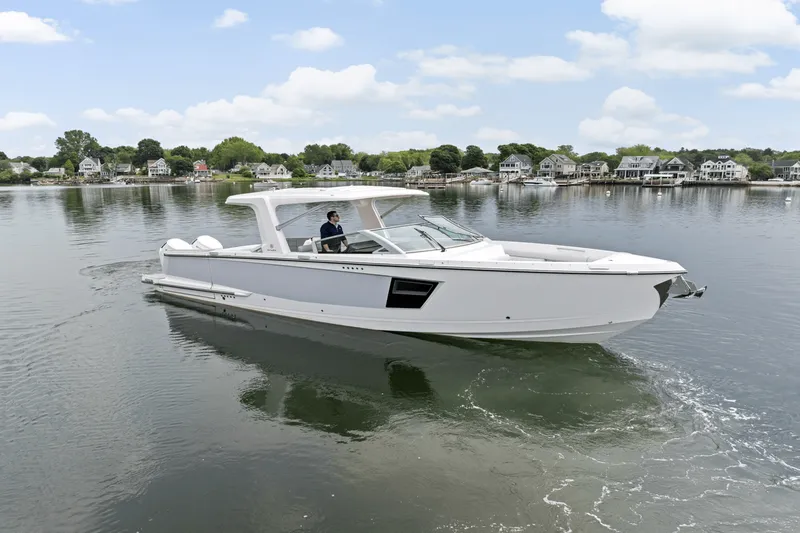 The Image of Aviara AV40 Outboard 2023 - 0