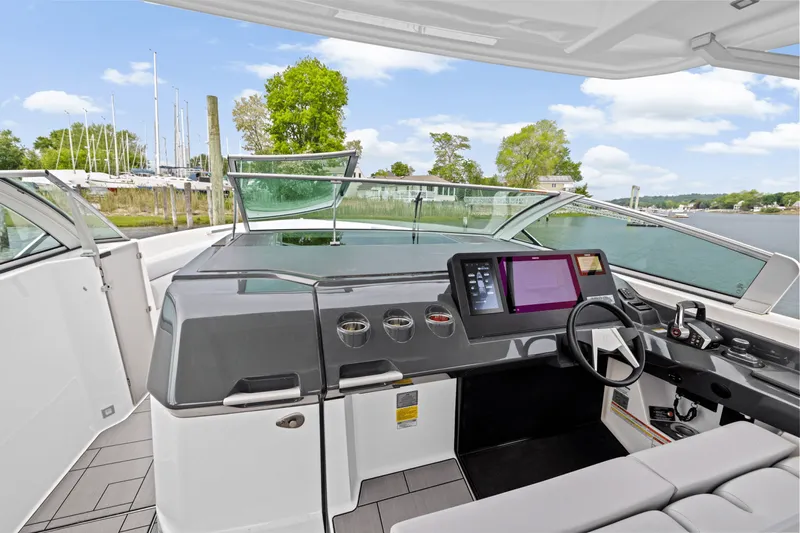 Slide: The Image of Aviara AV40 Outboard 2023 - 23