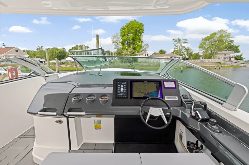 Slide: The Image of Aviara AV40 Outboard 2023 - 24