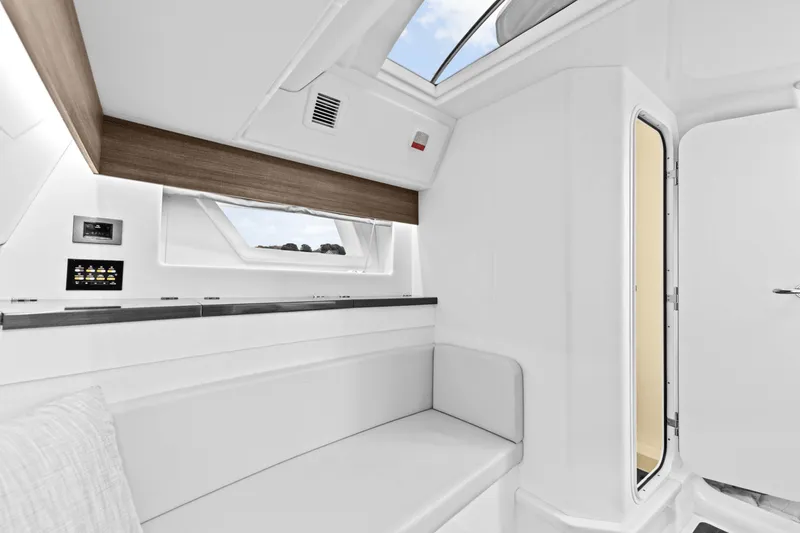 Slide: The Image of Aviara AV40 Outboard 2023 - 35