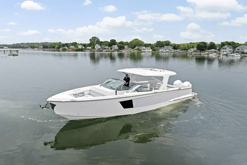 Slide: The Image of Aviara AV40 Outboard 2023 - 48