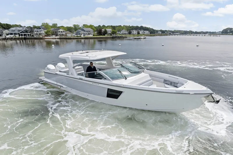 Slide: The Image of Aviara AV40 Outboard 2023 - 50