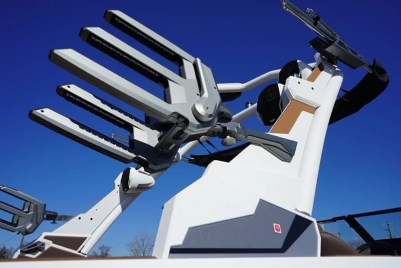Slide: The Image of Malibu Boats 22 MXZ 2026 - 19