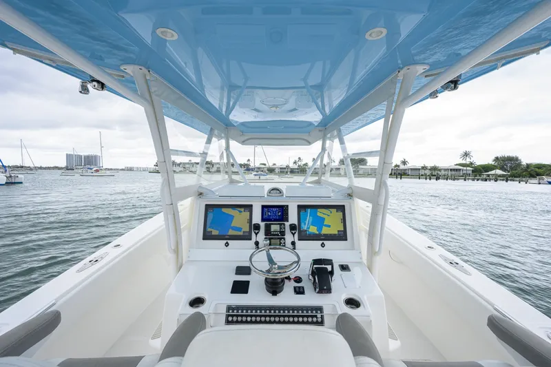 Slide: The Image of Invincible 42 Open 2019 - 25
