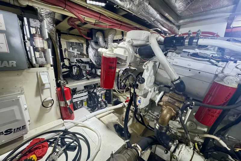 Slide: The Image of Navigator 6300 Classic Pilothouse 2000 - 66