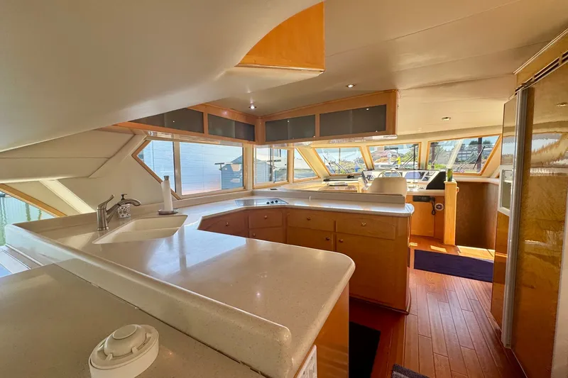 Slide: The Image of Navigator 6300 Classic Pilothouse 2000 - 14