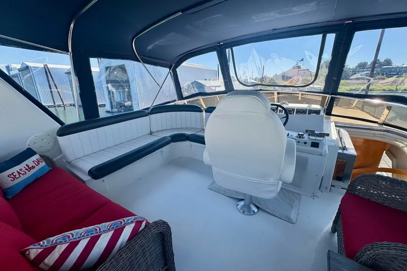 Slide: The Image of Navigator 6300 Classic Pilothouse 2000 - 52