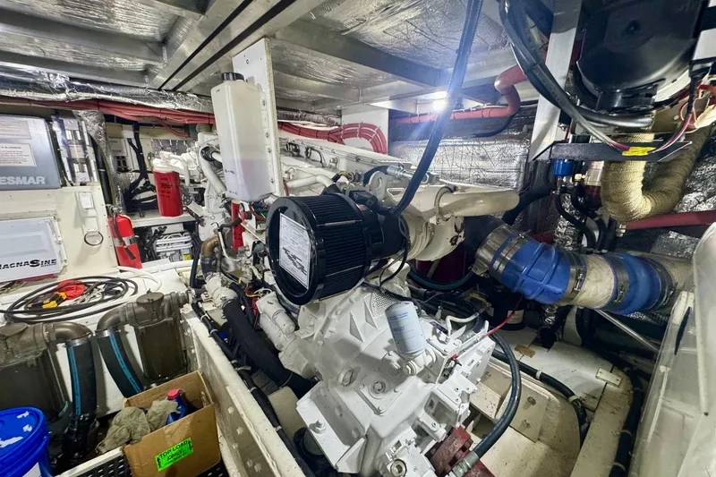 Slide: The Image of Navigator 6300 Classic Pilothouse 2000 - 63