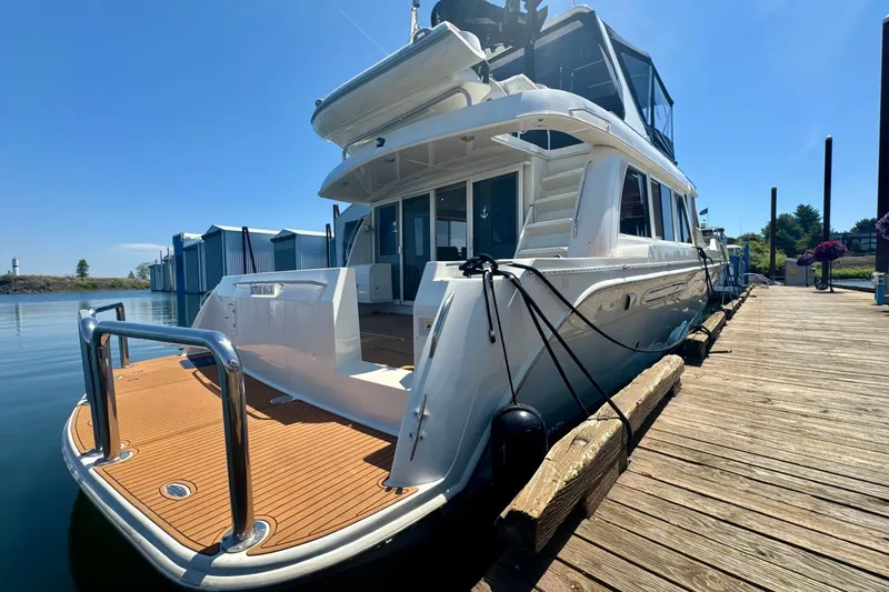 Slide: The Image of Navigator 6300 Classic Pilothouse 2000 - 46