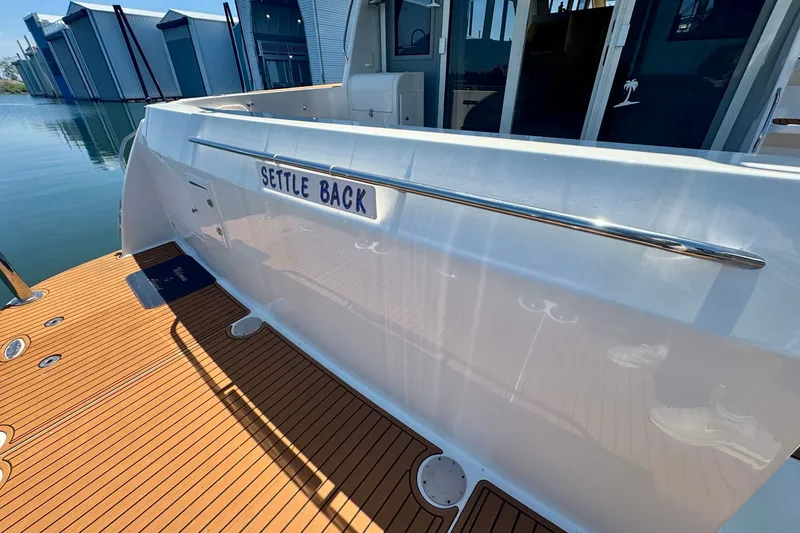 Slide: The Image of Navigator 6300 Classic Pilothouse 2000 - 40
