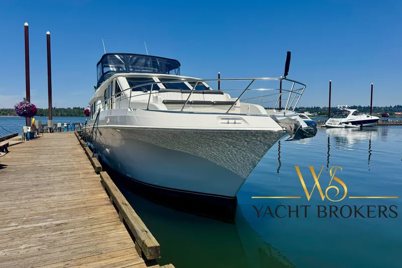Slide: The Image of Navigator 6300 Classic Pilothouse 2000 - 6