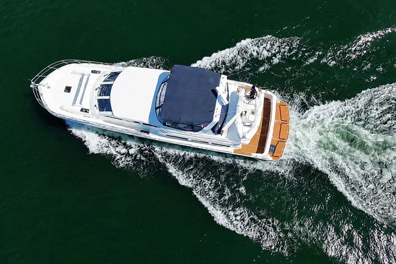 Slide: The Image of Navigator 6300 Classic Pilothouse 2000 - 4