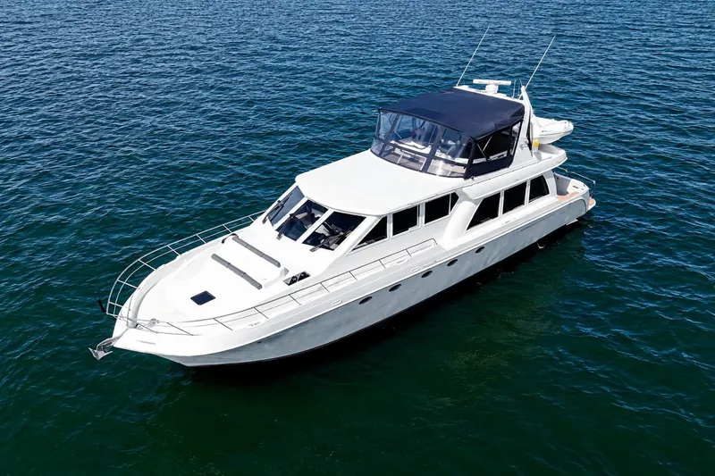 Slide: The Image of Navigator 6300 Classic Pilothouse 2000 - 1