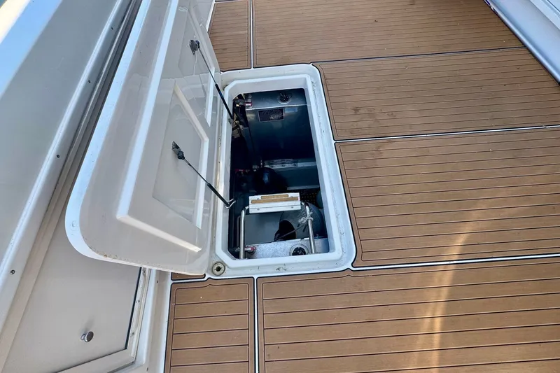 Slide: The Image of Navigator 6300 Classic Pilothouse 2000 - 56