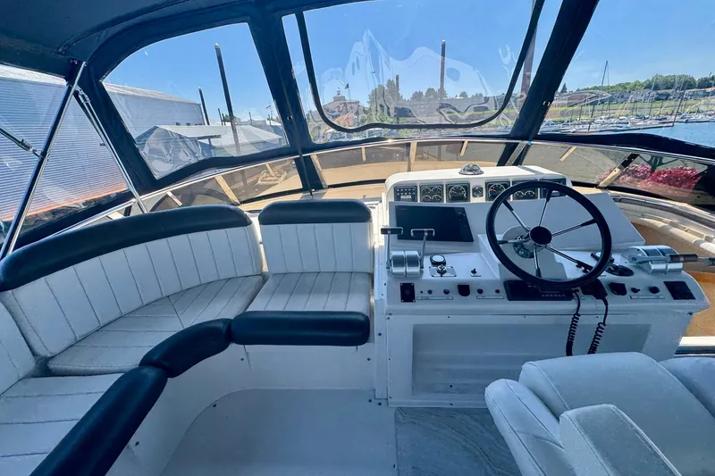 Slide: The Image of Navigator 6300 Classic Pilothouse 2000 - 48