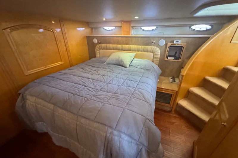 Slide: The Image of Navigator 6300 Classic Pilothouse 2000 - 22