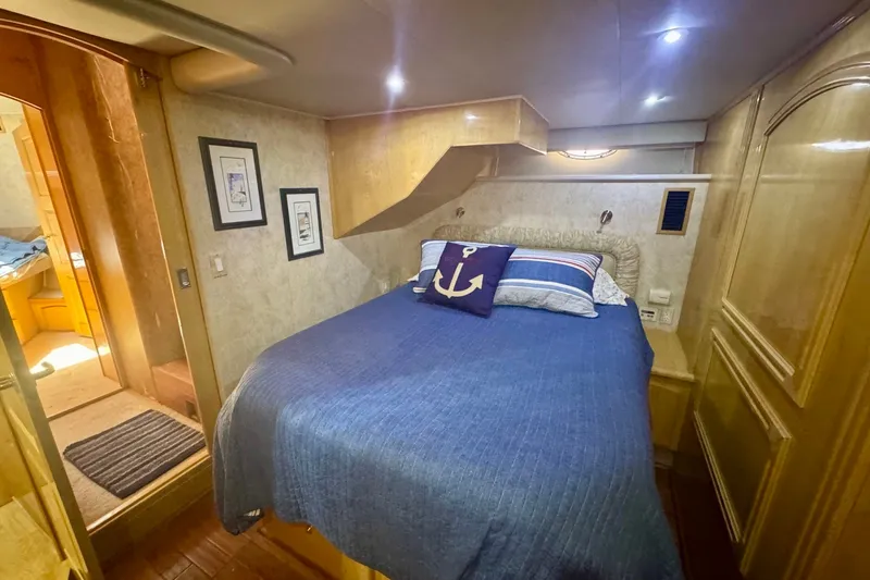 Slide: The Image of Navigator 6300 Classic Pilothouse 2000 - 29