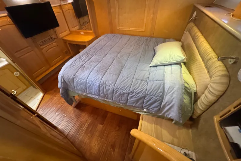 Slide: The Image of Navigator 6300 Classic Pilothouse 2000 - 21