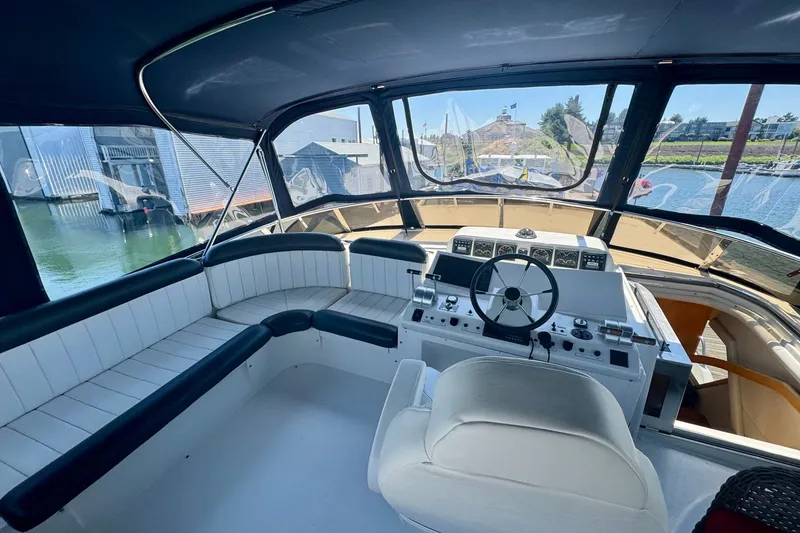 Slide: The Image of Navigator 6300 Classic Pilothouse 2000 - 51