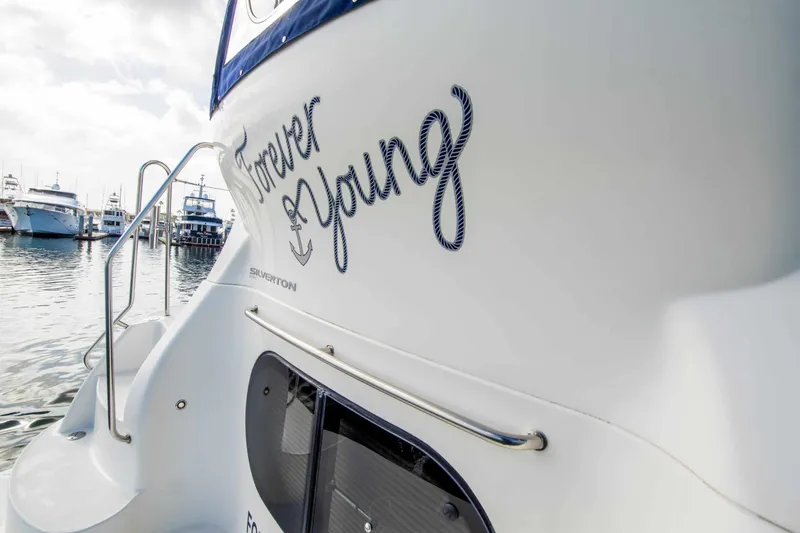 Slide: The Image of Silverton 39 Motor Yacht 2004 - 8