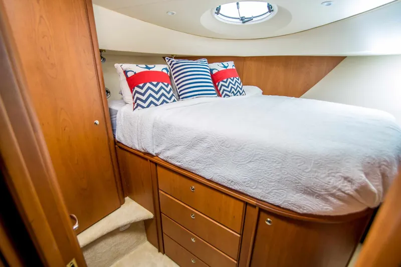 Slide: The Image of Silverton 39 Motor Yacht 2004 - 36