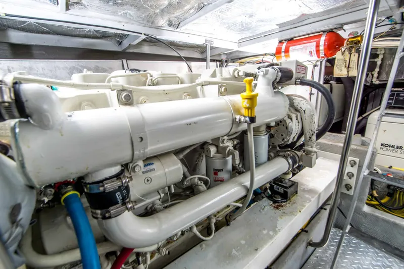 Slide: The Image of Silverton 39 Motor Yacht 2004 - 47