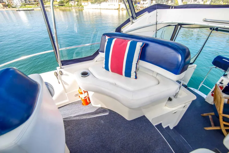 Slide: The Image of Silverton 39 Motor Yacht 2004 - 19