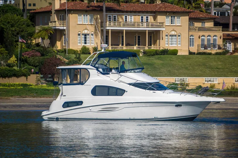 Slide: The Image of Silverton 39 Motor Yacht 2004 - 4