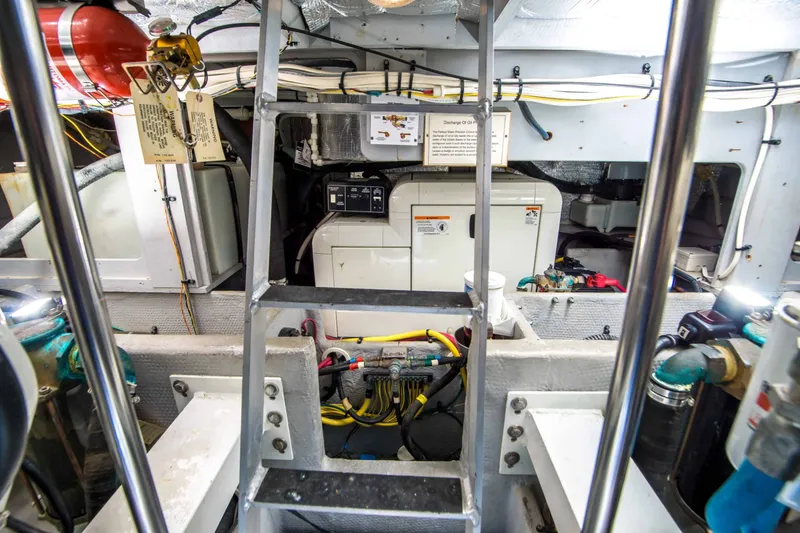 Slide: The Image of Silverton 39 Motor Yacht 2004 - 48