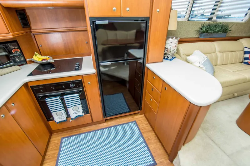 Slide: The Image of Silverton 39 Motor Yacht 2004 - 30