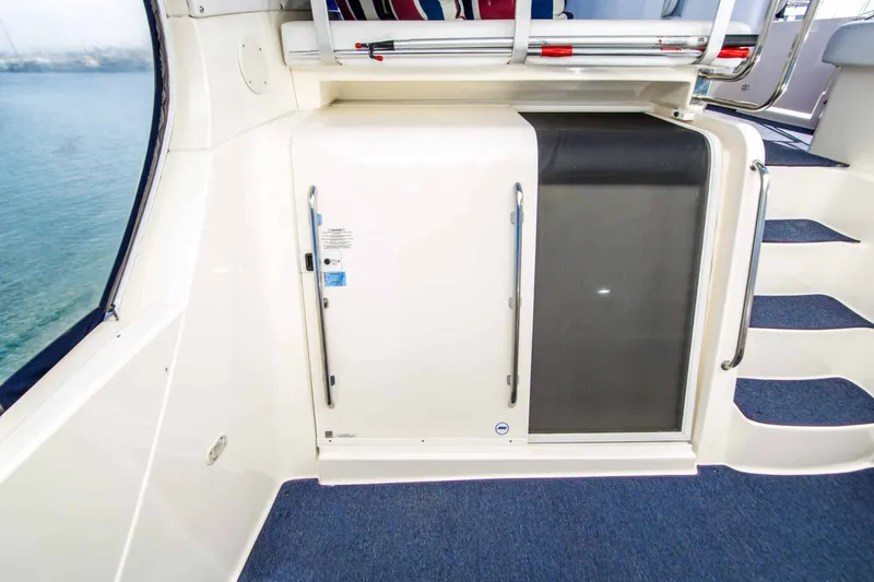 Slide: The Image of Silverton 39 Motor Yacht 2004 - 13