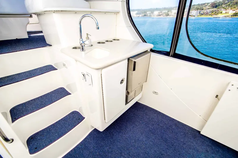 Slide: The Image of Silverton 39 Motor Yacht 2004 - 11