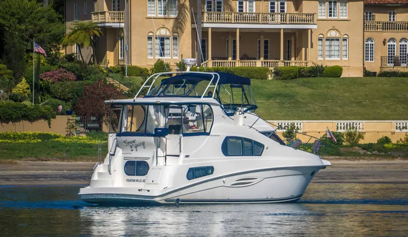 Slide: The Image of Silverton 39 Motor Yacht 2004 - 3
