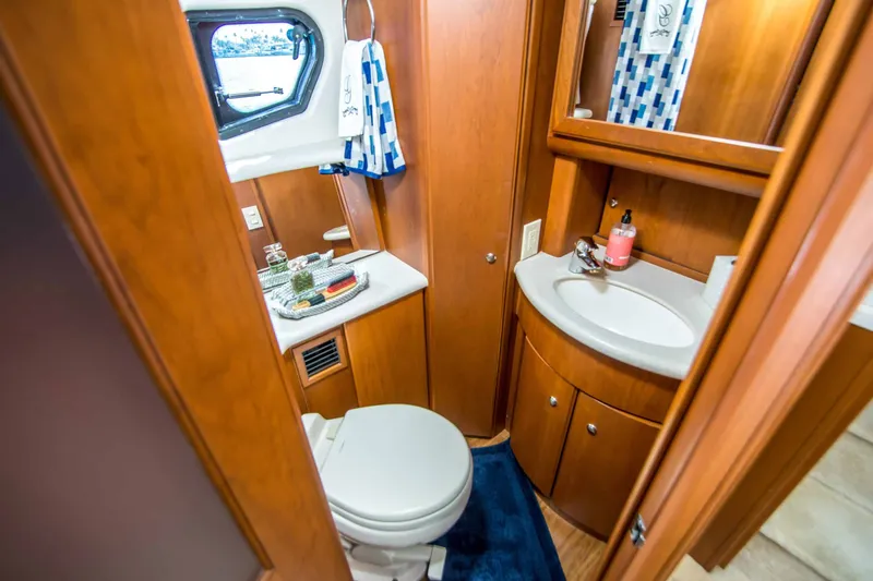 Slide: The Image of Silverton 39 Motor Yacht 2004 - 41