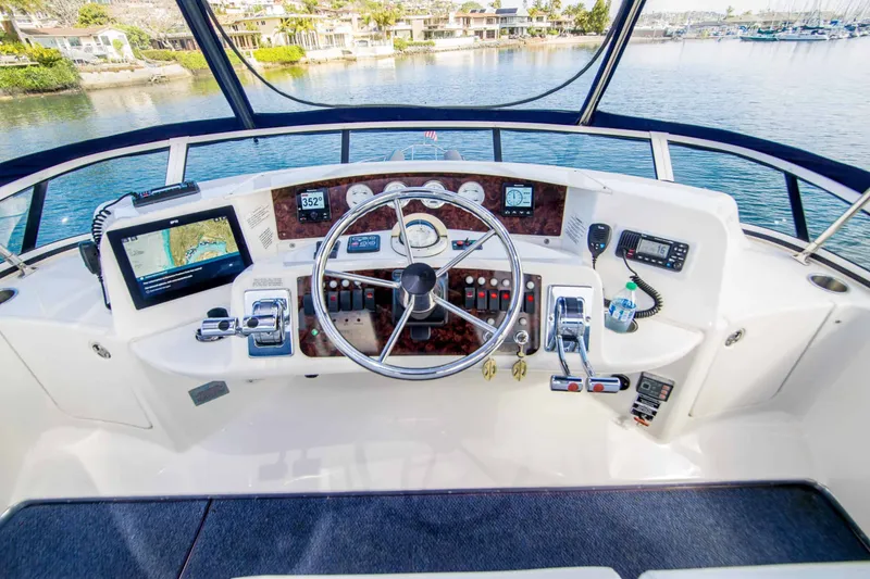 Slide: The Image of Silverton 39 Motor Yacht 2004 - 14